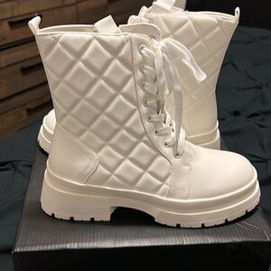 Brand New White Quilted Fashion Nova Boots